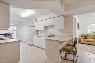 15405 Cedarwood Ln in Naples, FL - Building Photo - Building Photo