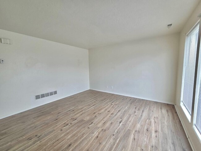 5571 S 2800 W in Roy, UT - Building Photo - Building Photo