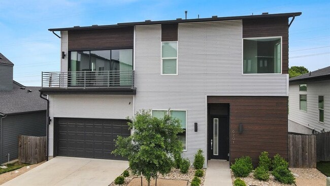 6201 Toscana Ave in Austin, TX - Foto de edificio - Building Photo