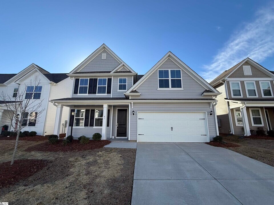 41 Thorne St in Fountain Inn, SC - Building Photo