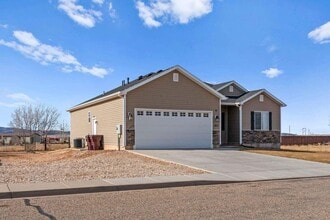 822 S 4475 W in Cedar City, UT - Building Photo - Building Photo