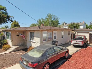 6830-6842 Tower St in La Mesa, CA - Building Photo - Building Photo