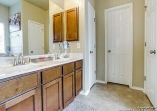 12638 Point Summit in San Antonio, TX - Building Photo - Building Photo