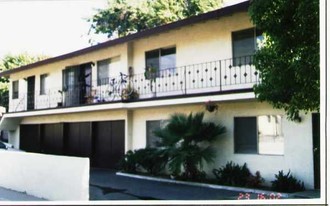 1898 Temple Ave Apartments