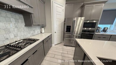 311 Navarro in Boerne, TX - Building Photo - Building Photo