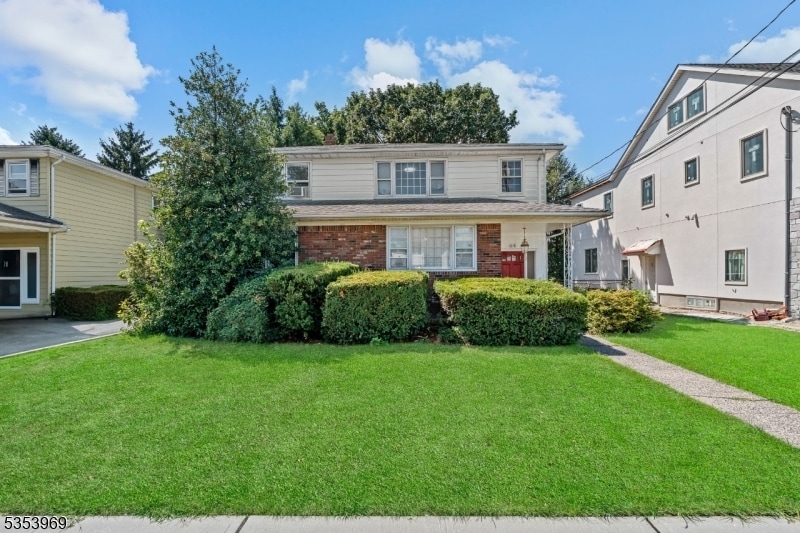 64 Parson Rd in Clifton, NJ - Building Photo
