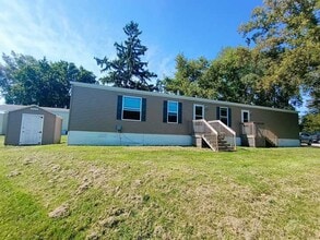 2008 Falcon Terrace NW in Stewartville, MN - Building Photo - Building Photo