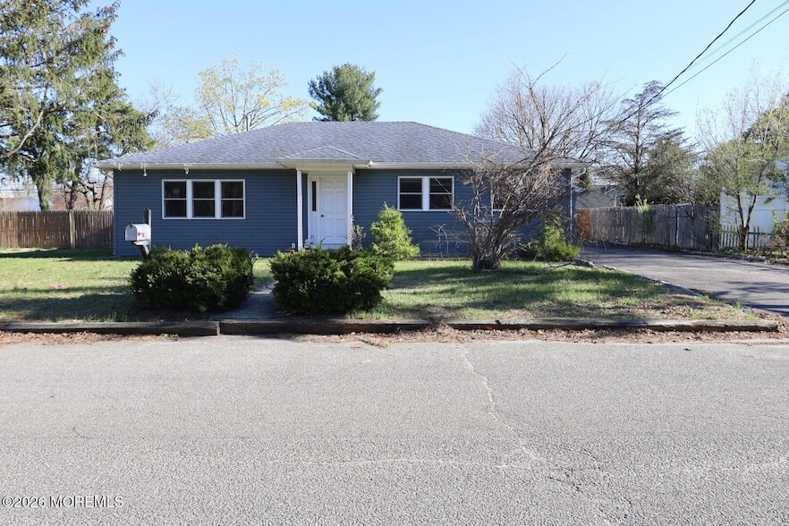 1540 Birmingham Ave in Toms River, NJ - Building Photo