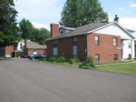1760 Beechwood Ave NE, Unit Beechwood in North Canton, OH - Building Photo