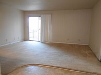 5053 Indian River Dr in Las Vegas, NV - Building Photo - Building Photo