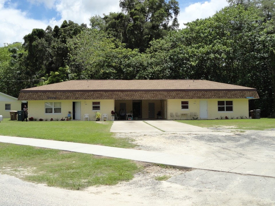 2008-2030 NW 14th St in Ocala, FL - Foto de edificio