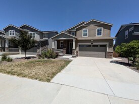 1064 S Eaton Park Ct in Aurora, CO - Building Photo