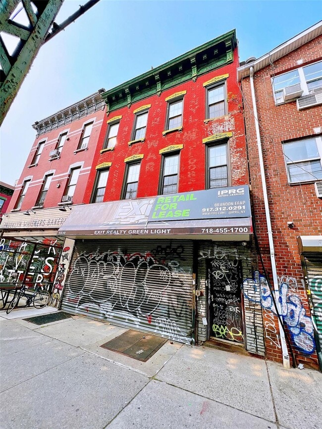 property at 1039 Broadway