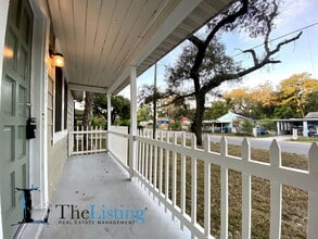 10011 N Jasmine Ave in Tampa, FL - Building Photo - Building Photo