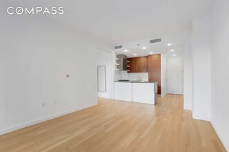 133 W 22nd St in New York, NY - Building Photo - Building Photo