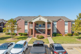 The Greens at Broken Arrow I, II and III in Broken Arrow, OK - Building Photo - Building Photo