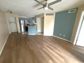 1940 Lake Atriums Cir in Orlando, FL - Foto de edificio - Building Photo