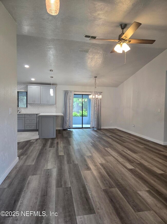 22 Bird of Paradise Dr in Palm Coast, FL - Building Photo - Building Photo