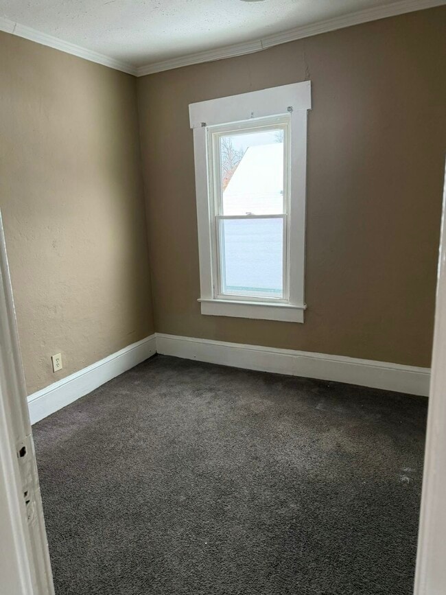 7007 Fullerton Ave in Cleveland, OH - Building Photo - Building Photo