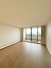 Beacon Hill Apartments in North Vancouver, BC - Building Photo - Building Photo