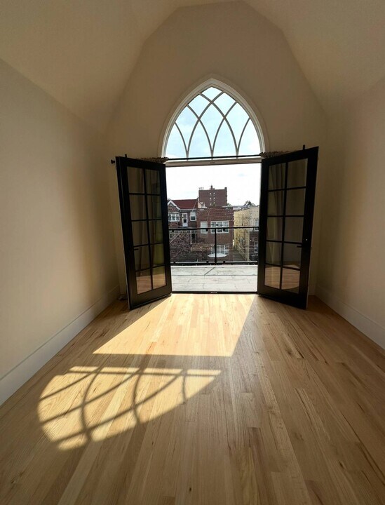 2436 E 2nd St in Brooklyn, NY - Building Photo