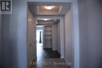 705 Fenwick Wy in Ottawa, ON - Building Photo - Building Photo