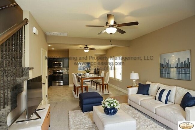 502 N Foxridge Dr in Raymore, MO - Building Photo - Building Photo