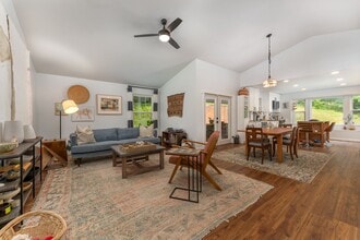 22 Indian Knob Rd in Asheville, NC - Building Photo - Building Photo
