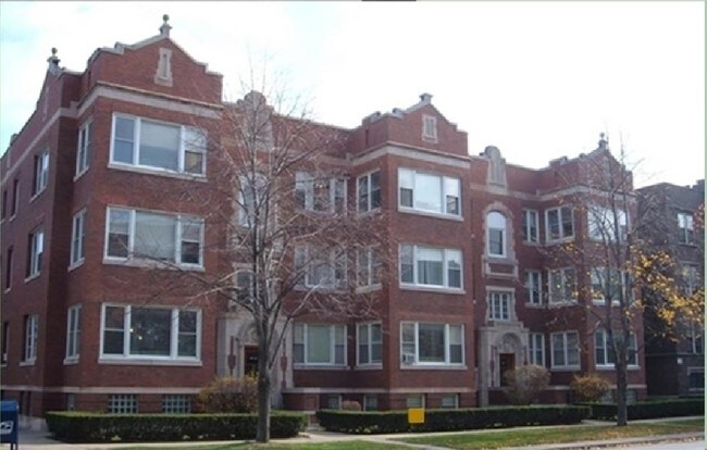 Sheridan Square in Evanston, IL - Building Photo - Building Photo
