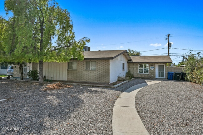 property at 356 N Chippewa Pl