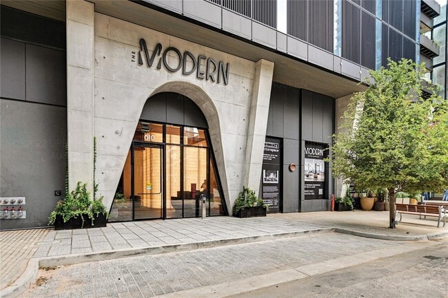 610 Davis St, Unit 4602 in Austin, TX - Building Photo - Building Photo