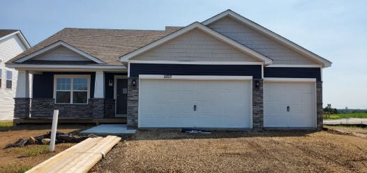 property at 5193 Mustang Dr