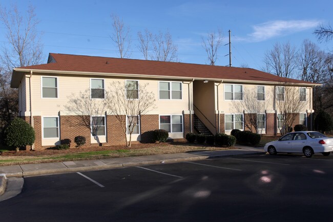 Newgate Garden Apartments in High Point, NC - Building Photo - Building Photo