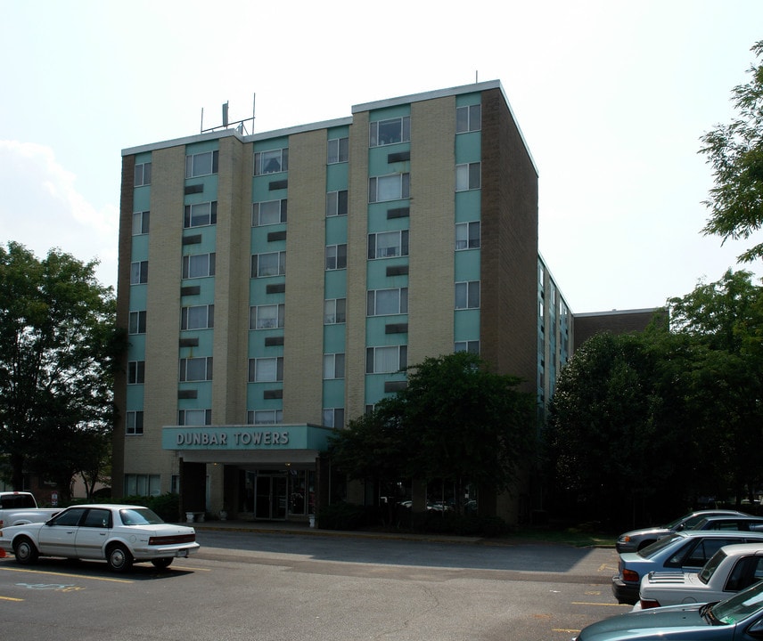 Dunbar Towers in Dunbar, WV - Building Photo