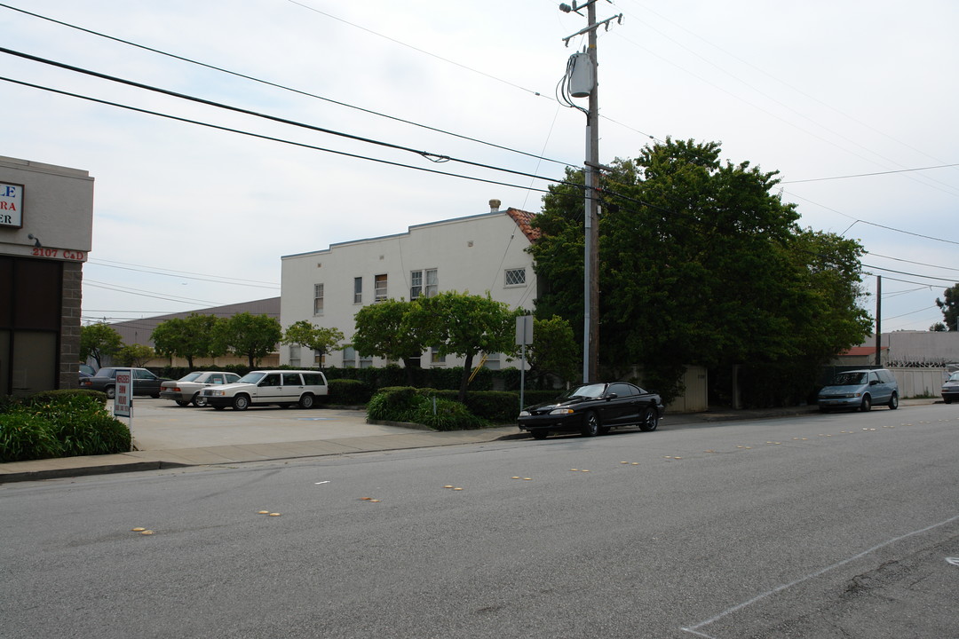 2109 Palm Ave in San Mateo, CA - Building Photo