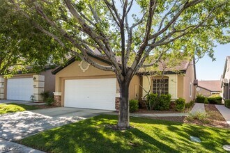 10308 Juniper Creek Ln in Las Vegas, NV - Building Photo - Building Photo