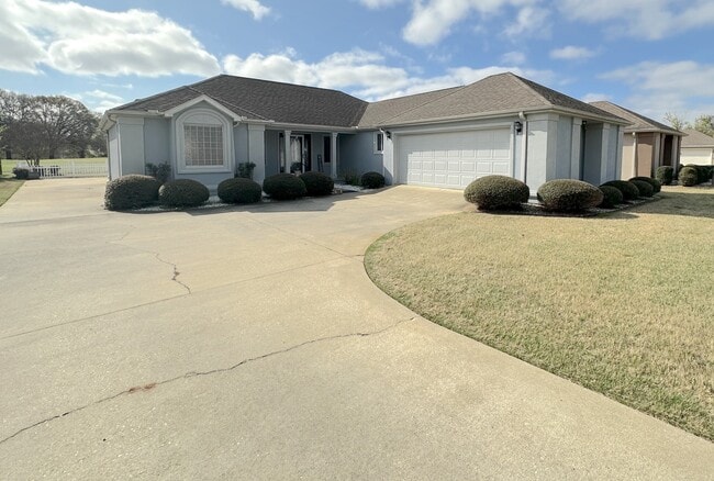 property at 109 Villa Rd