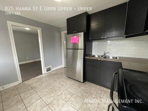 825 Hanna St E in Windsor, ON - Building Photo - Building Photo