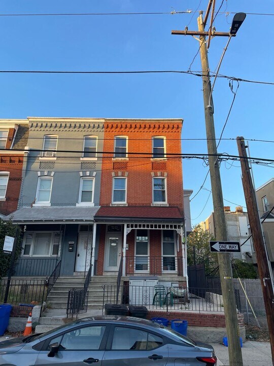 3213 Haverford Ave in Philadelphia, PA - Building Photo