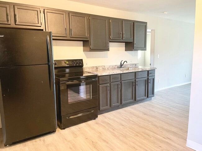 36155 Theresa St, Unit 36155 in Westland, MI - Building Photo - Building Photo