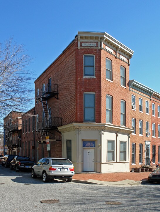 321 S Fremont Ave in Baltimore, MD - Building Photo