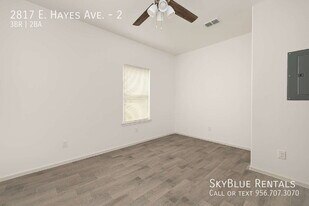 2817 W Hayes Ave in Alton, TX - Building Photo