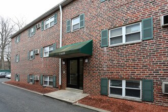 Oxford Plaza Apartments in Philadelphia, PA - Building Photo - Building Photo