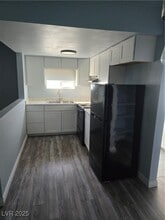 510 Mckellar Cir in Las Vegas, NV - Building Photo - Building Photo