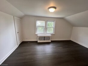 27 Main Ave in North Haledon, NJ - Building Photo - Building Photo