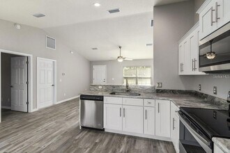 2 Ash Dr in Ocala, FL - Building Photo - Building Photo