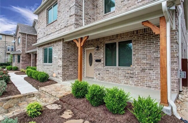 2732 Sandage Ave in Fort Worth, TX - Building Photo - Building Photo