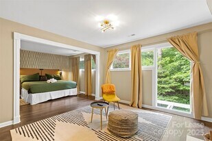 25033 Molokai Dr in Tega Cay, SC - Building Photo