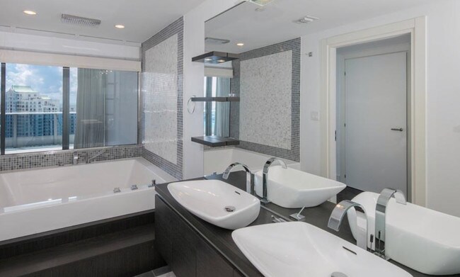property at 200 Biscayne Blvd Way