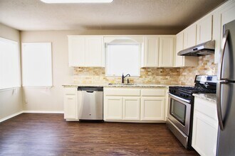 2218 S V St in Fort Smith, AR - Building Photo - Building Photo